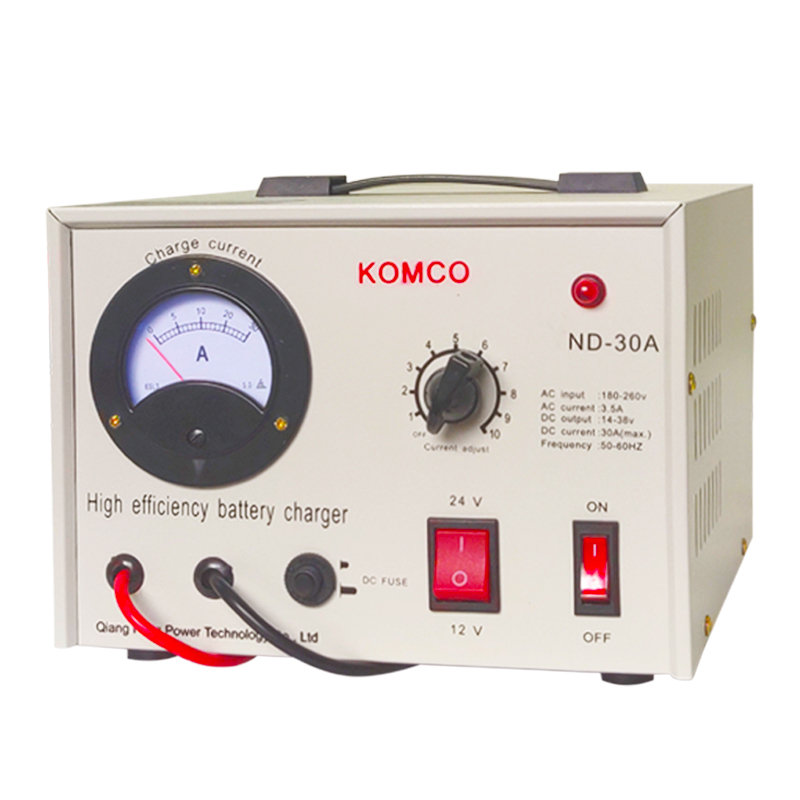 KOMCO AGM démarre et arrête le chargeur de batterie intelligent de l\'automobile de cuivre pure 12V24V avec une puissance élevée.
